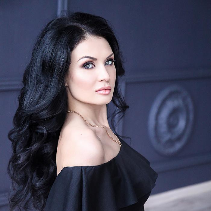 Amazing wife Viktoria, 45 yrs.old from Eastern Europe