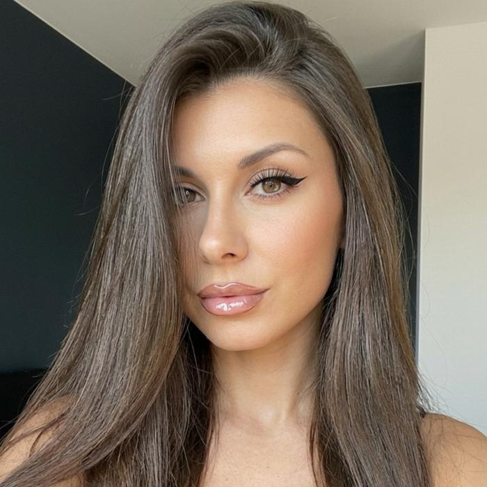 Beautiful miss Anna, 34 yrs.old from Eastern Europe Beautiful miss Anna, 34 yrs.old from Eastern Europe