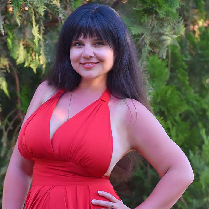 gorgeous girlfriend Lyubov, 34 yrs.old from Konstantinovka, Ukraine
