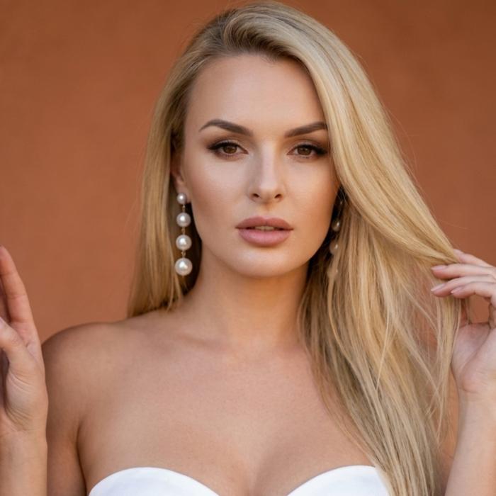 Nice miss Elena, 41 yrs.old from Eastern Europe