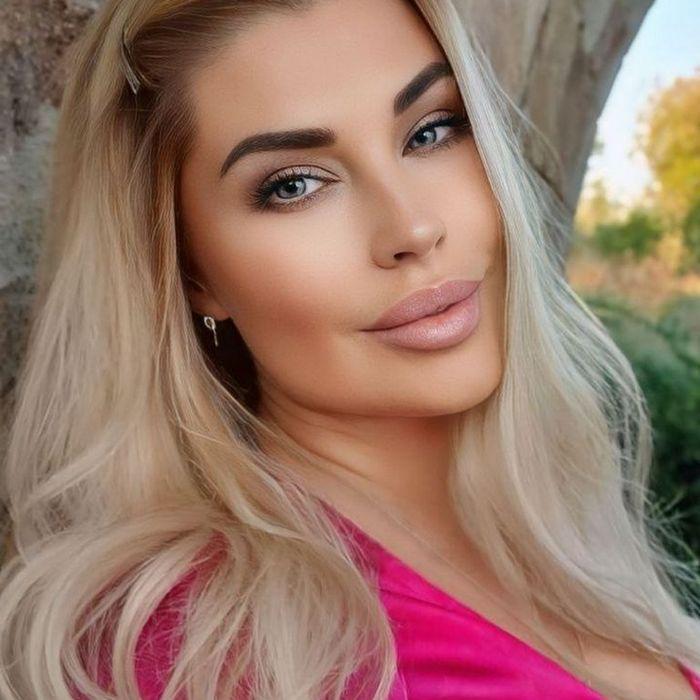 Beautiful girlfriend Valeria, 47 yrs.old from Kiev, Ukraine