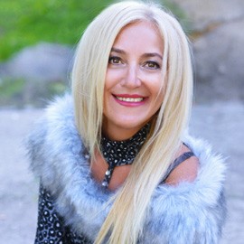 Charming girl Rimma, 60 yrs.old from Berdyansk, Ukraine