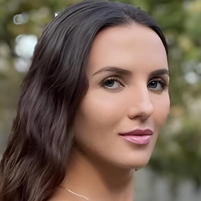 Pretty miss Anna, 37 yrs.old from Eastern Europe