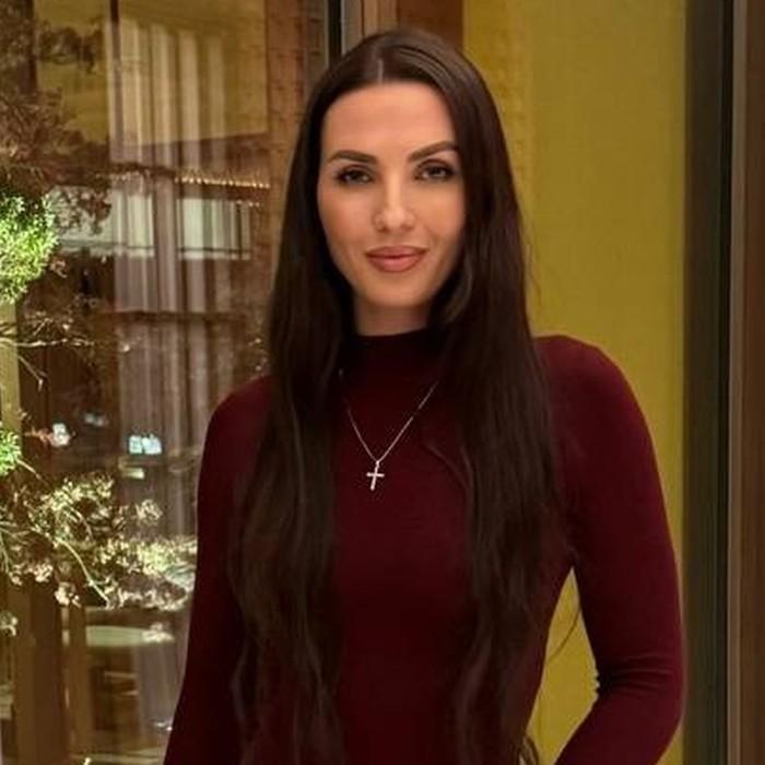 single woman Anna, 37 yrs.old from Eastern Europe