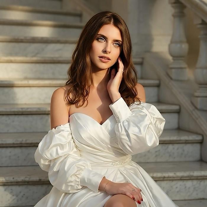 Charming miss Polina, 31 yrs.old from Eastern Europe