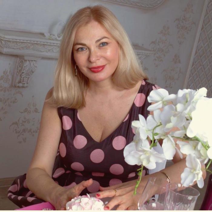 Gorgeous girlfriend Lora, 62 yrs.old from Saint-Petersburg, Russia