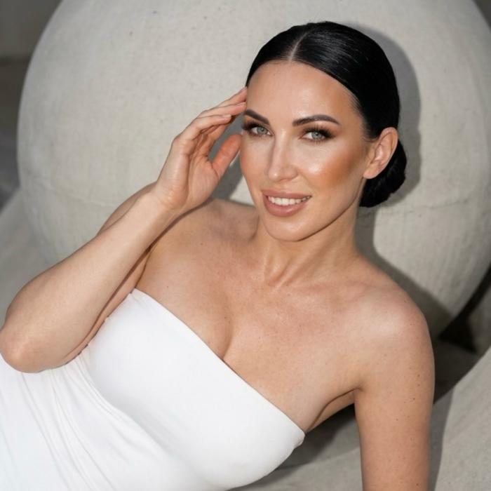 Sexy wife Anna, 38 yrs.old from Kiev, Ukraine