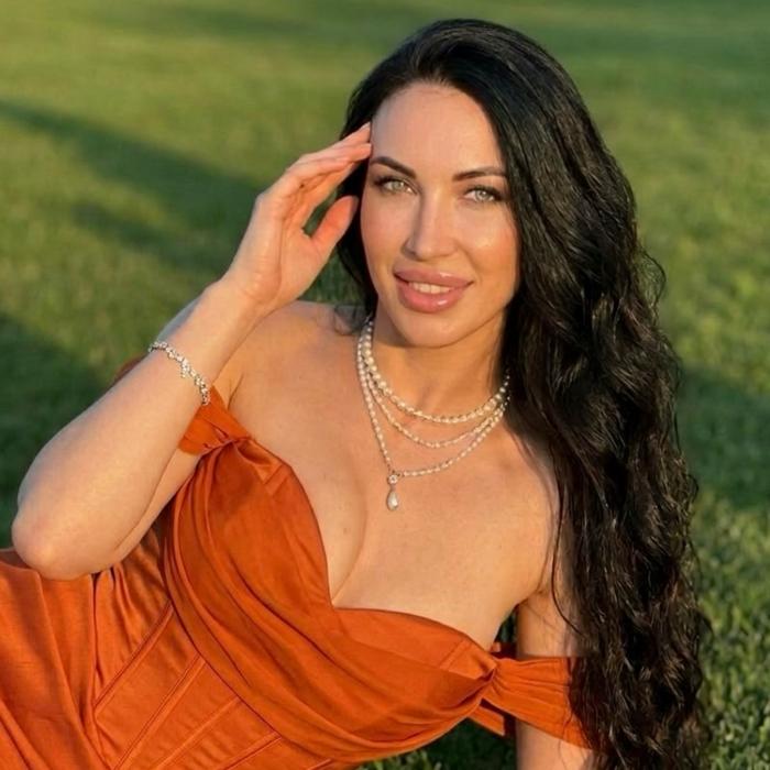 amazing wife Anna, 38 yrs.old from Kiev, Ukraine