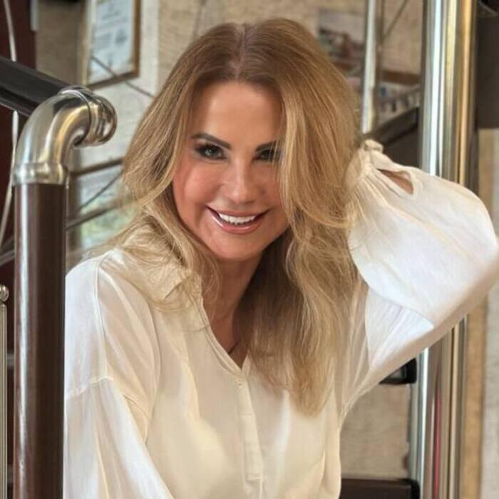 Gorgeous miss Elena, 59 yrs.old from Eastern Europe Gorgeous miss Elena, 59 yrs.old from Eastern Europe