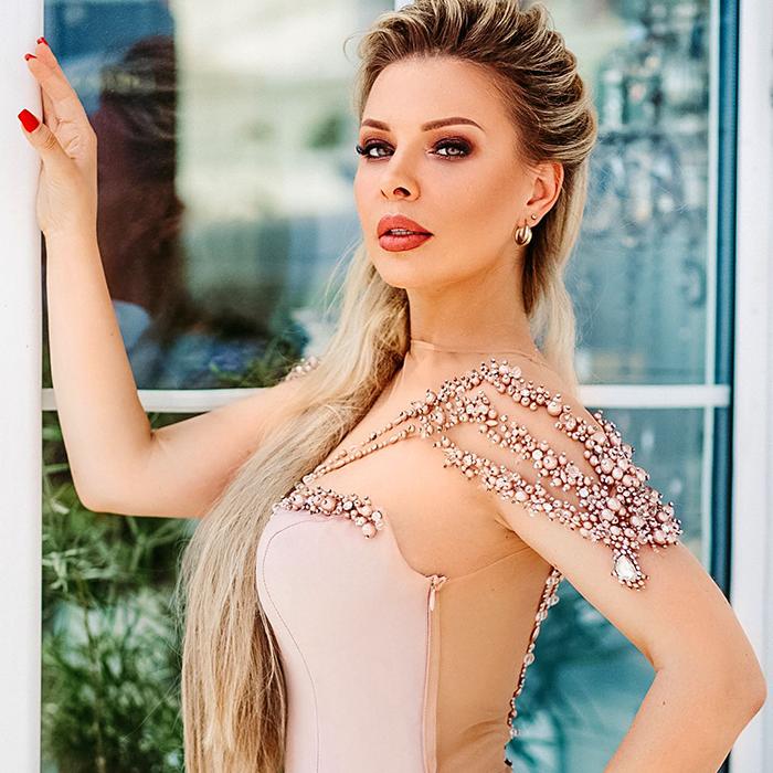 Charming bride Irina, 46 yrs.old from Istanbul, Turkey
