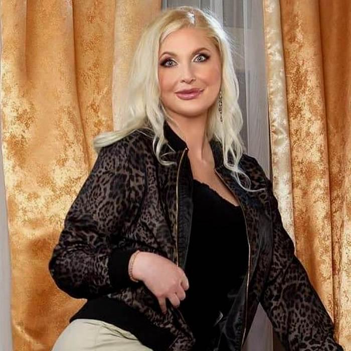 Gorgeous girlfriend Juliya, 40 yrs.old from Kharkiv, Ukraine