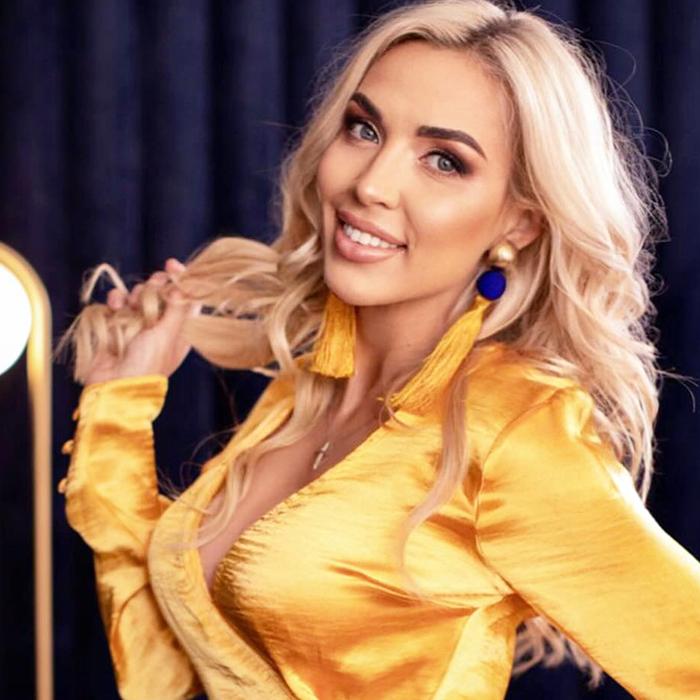 Gorgeous girlfriend Nadezhda, 36 yrs.old from Kiev, Ukraine