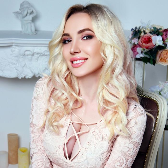 Sexy mail order bride Daria, 27 yrs.old from Berdyansk, Ukraine