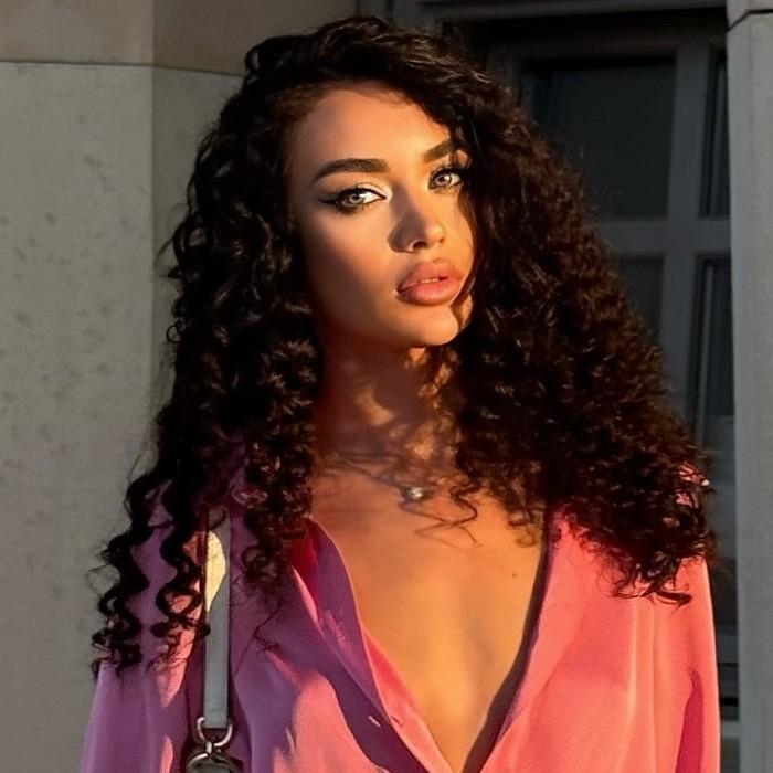 single wife Anastasiya, 24 yrs.old from Eastern Europe