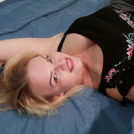 Amazing mail order bride Yana, 43 yrs.old from Kharkiv, Ukraine