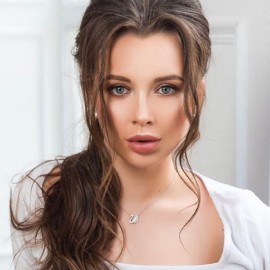 single girl Alina, 32 yrs.old from Kiev, Ukraine
