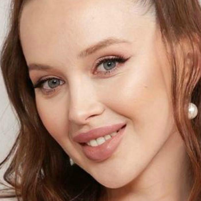 Pretty girlfriend Alina, 32 yrs.old from Kiev, Ukraine