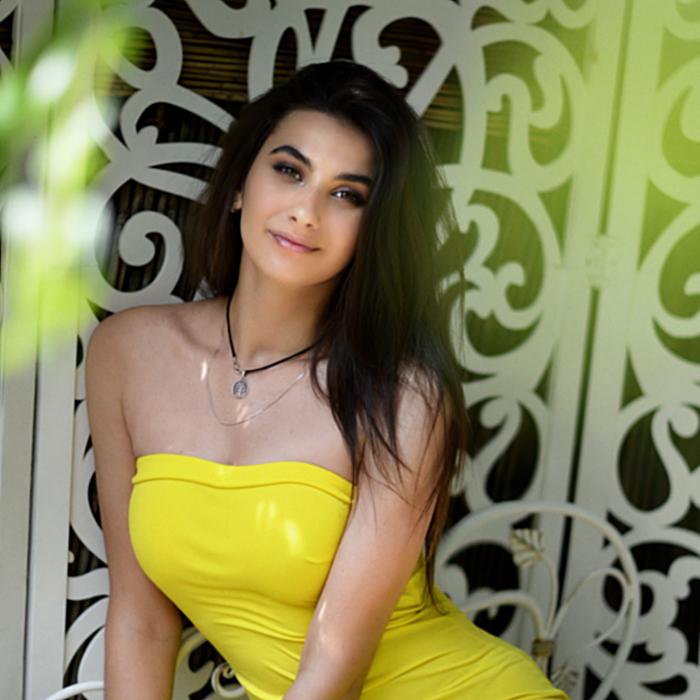Single girlfriend Amina, 23 yrs.old from Kharkov, Ukraine