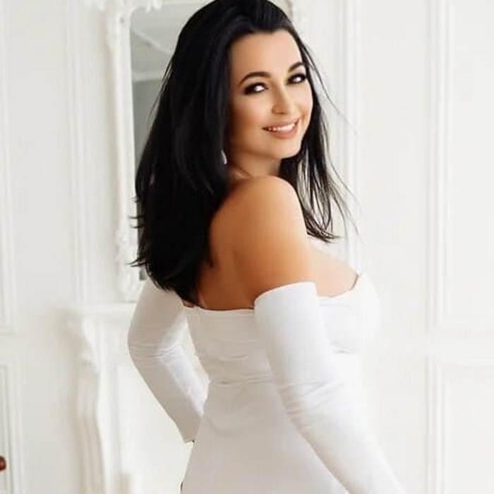Gorgeous lady Alfia, 44 yrs.old from Ulyanovsk, Russia