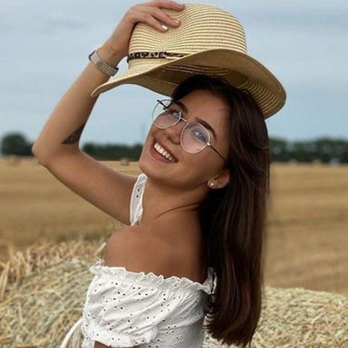 Sexy girlfriend Alina, 23 yrs.old from Bendery, Moldova