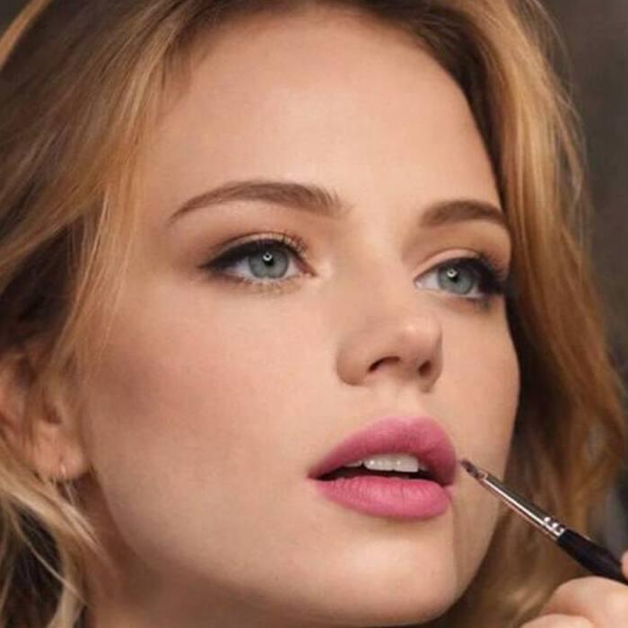 sexy girlfriend Ludmila, 25 yrs.old from Eastern Europe