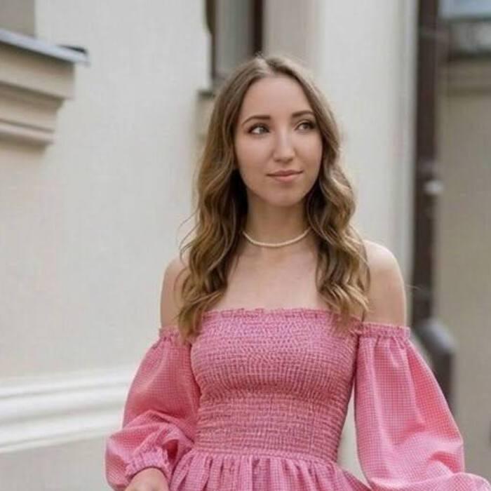 Pretty girlfriend Alyona, 30 yrs.old from Eastern Europe Pretty girlfriend Alyona, 30 yrs.old from Eastern Europe