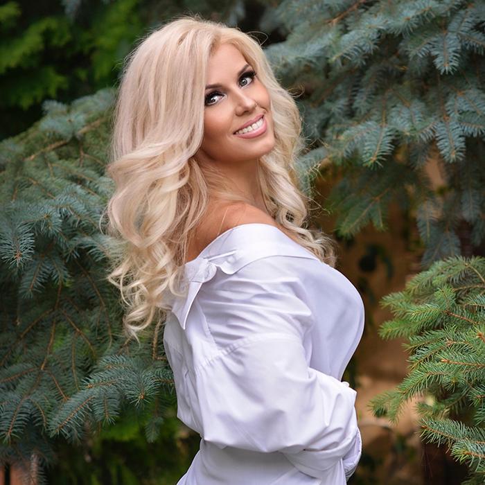 Beautiful bride Elena, 48 yrs.old from Kharkov, Ukraine