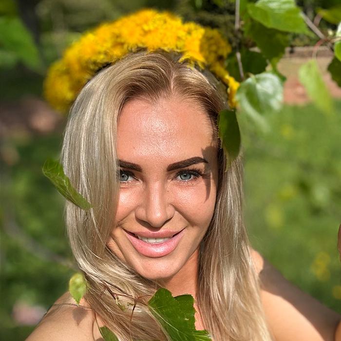gorgeous bride Victoria, 48 yrs.old from Oberhousen, Germany