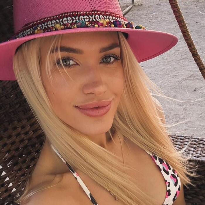 Hot girlfriend Christina, 29 yrs.old from Miami, United States