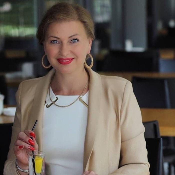 Pretty bride Victoria, 53 yrs.old from Uzhhorod, Ukraine