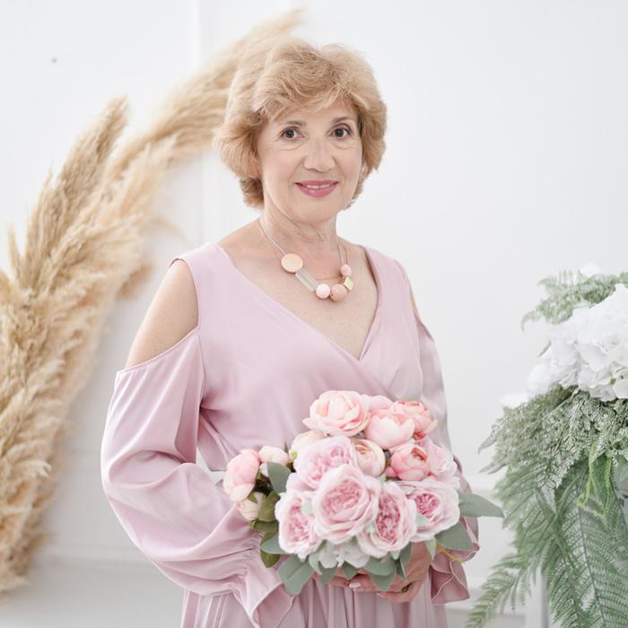 Amazing mail order bride Svetlana, 61 yrs.old from St. Petersburg, Russia