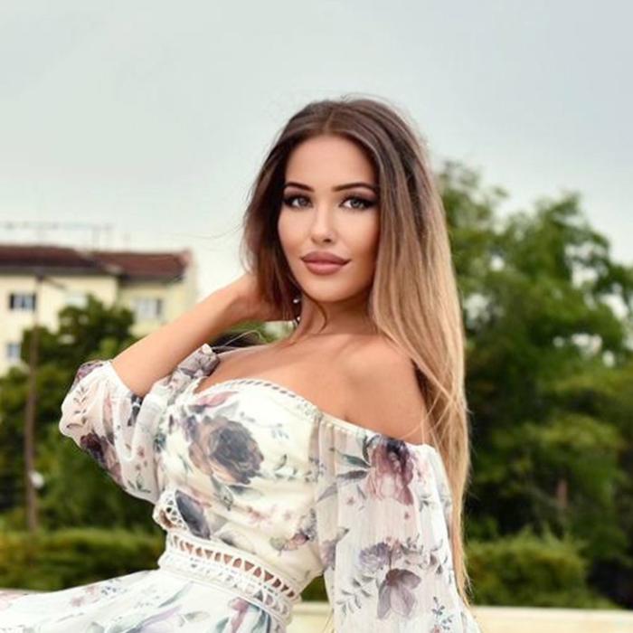 hot wife Elizabet, 23 yrs.old from Sofia, Bulgaria