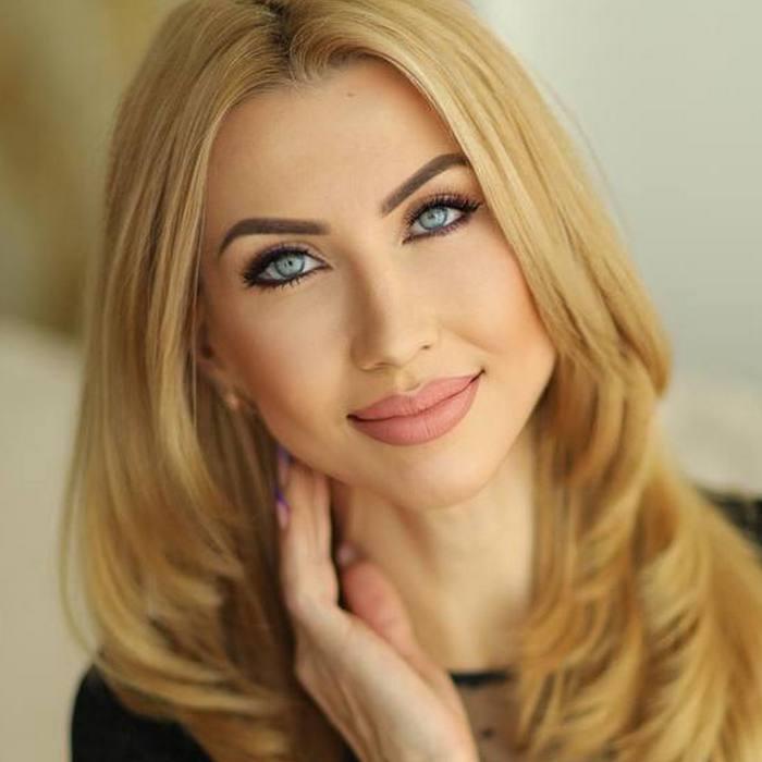 Gorgeous wife Olena, 42 yrs.old from Odessa, Ukraine