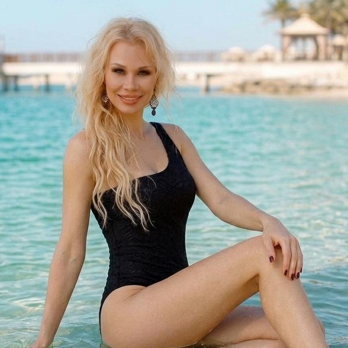 Gorgeous lady Anna, 37 yrs.old from Kiev, Ukraine