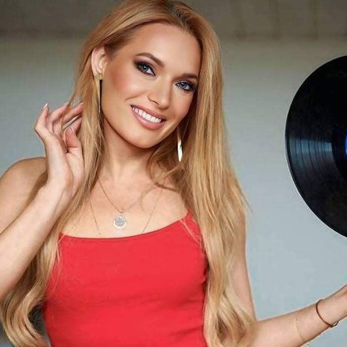 Gorgeous wife Elena, 40 yrs.old from Kyiv, Ukraine