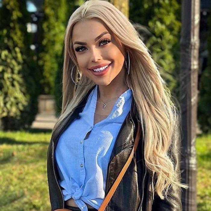 Pretty girlfriend Victoria, 31 yrs.old from Kyiv, Ukraine