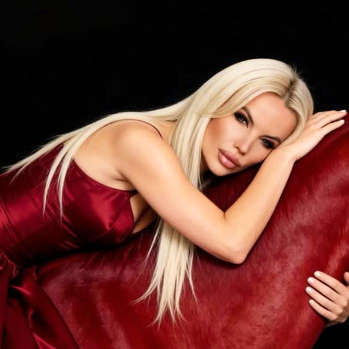 Gorgeous girl Maryna, 38 yrs.old from Kyiv, Ukraine