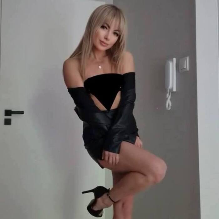 Single girlfriend Anzhalika, 42 yrs.old from Warsaw, Poland