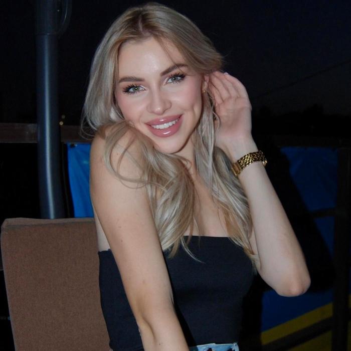 beautiful woman Elena, 21 yrs.old from Kharkov, Ukraine