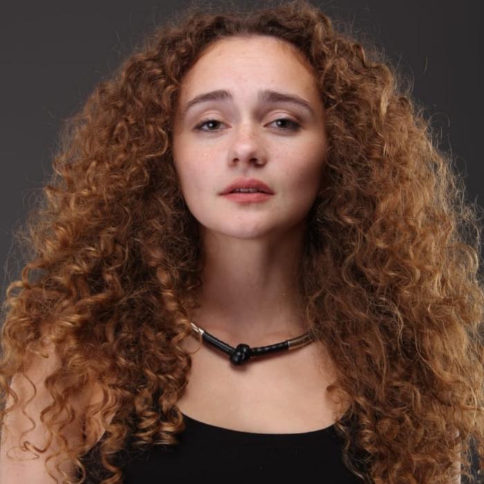 single woman Kira, 20 yrs.old from Eastern Europe