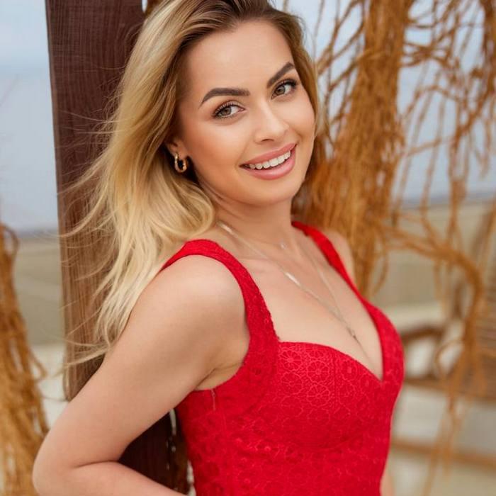 Nice girl Alina, 32 yrs.old from Odessa, Ukraine