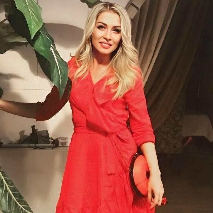 Nice bride Hanna, 47 yrs.old from Kyiv, Ukraine