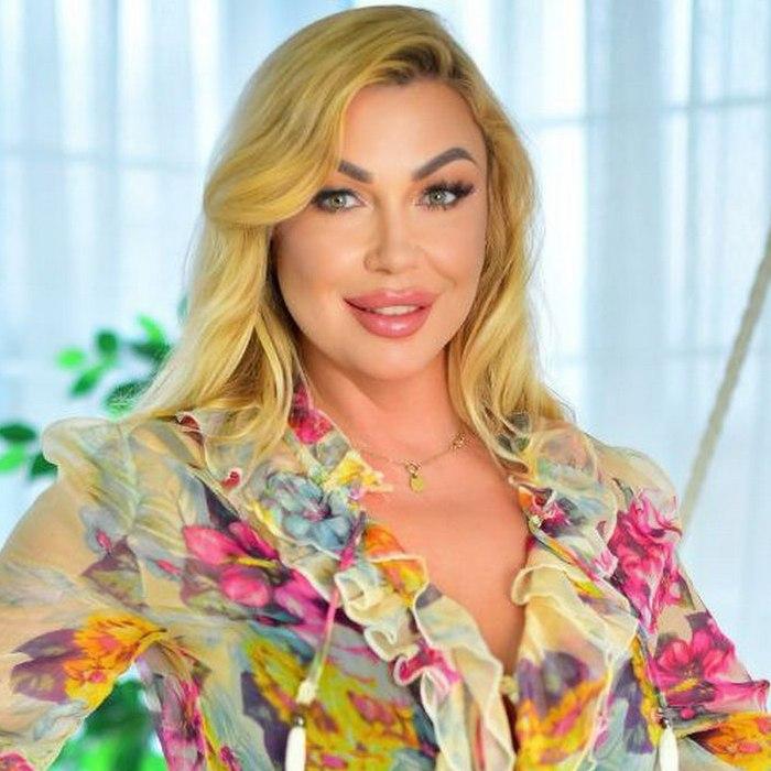 Nice wife Viktoria, 41 yrs.old from Kyiv, Ukraine
