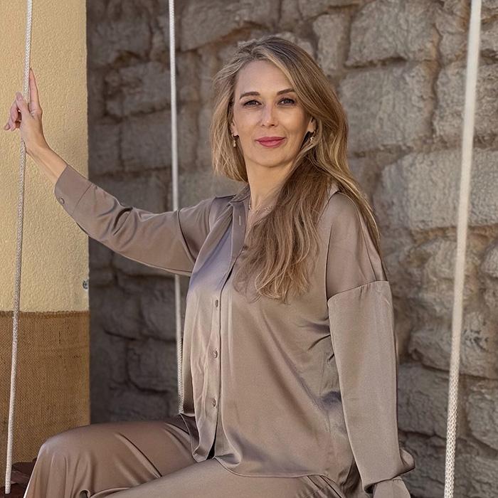 Single girl Olga, 53 yrs.old from Eastern Europe