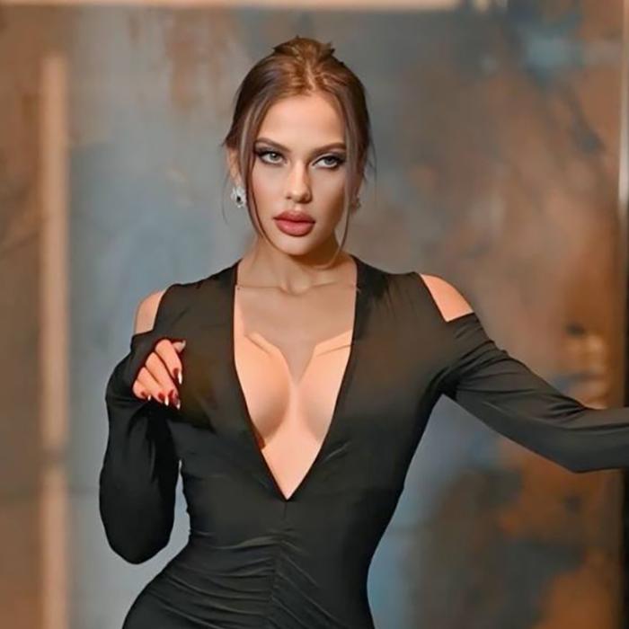 Nice bride Olena, 33 yrs.old from Kiev, Ukraine