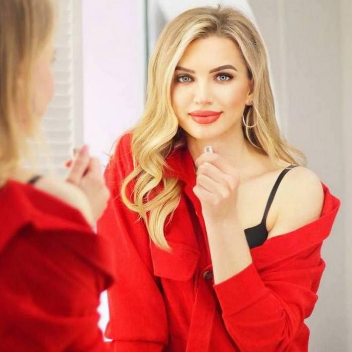 Single mail order bride Julia, 35 yrs.old from Kiev, Ukraine