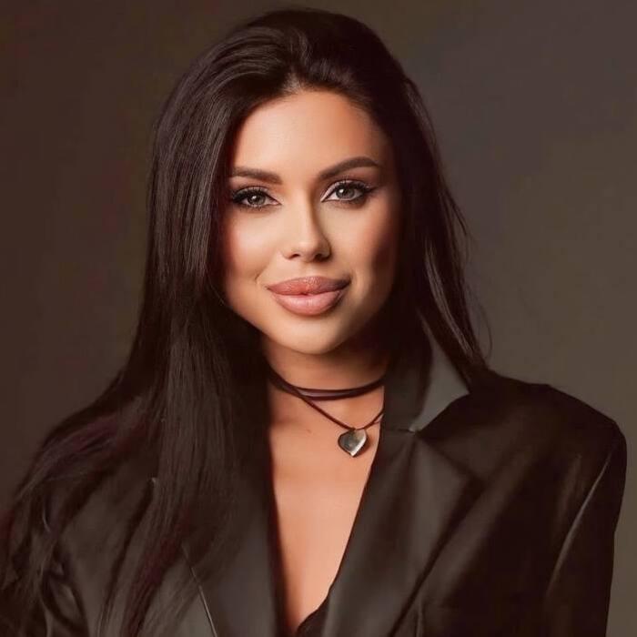 Hot wife Oksana, 34 yrs.old from Zaporozhye, Ukraine