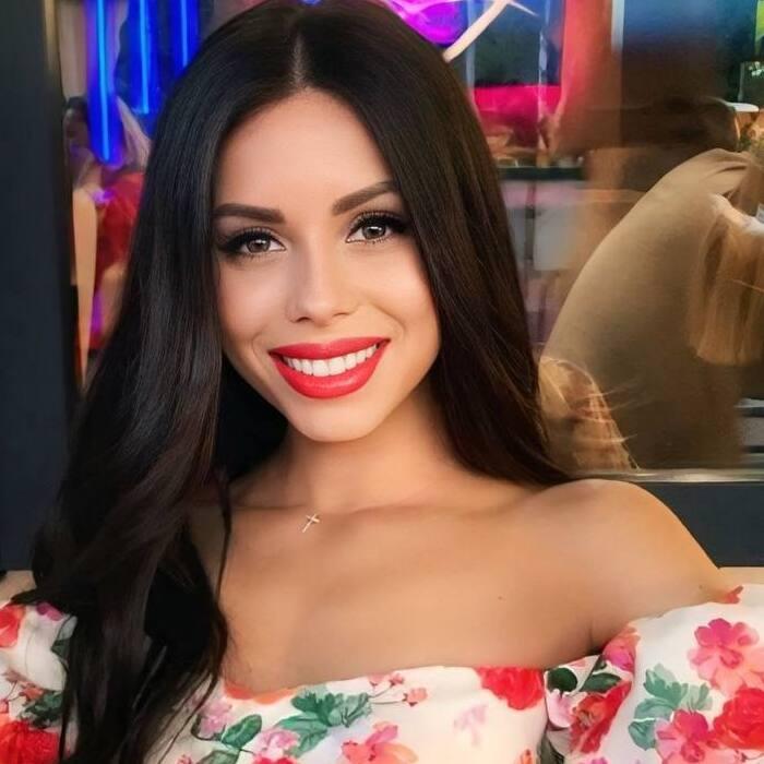 Amazing miss Oksana, 34 yrs.old from Zaporozhye, Ukraine