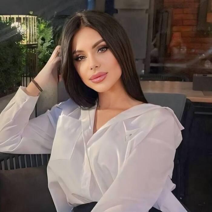 Charming bride Oksana, 34 yrs.old from Zaporozhye, Ukraine