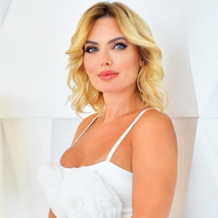 Sexy woman Alina-Ivanna, 35 yrs.old from Kyiv, Ukraine